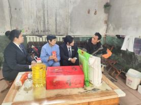 寒冬送暖，情滿心間 ——山東大正物業(yè)服務(wù)集團(tuán)黨支部春節(jié)慰問困難員工(2)306.png